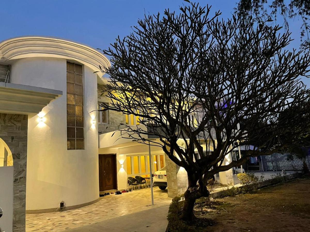 Laca Sa Lodge Opp Canturus Mall Islamabad Exterior foto
